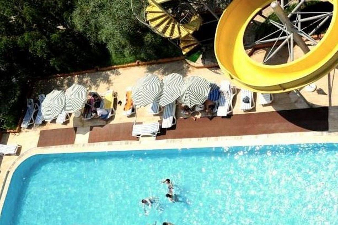 Holiday World Hotel Аланя Екстериор снимка
